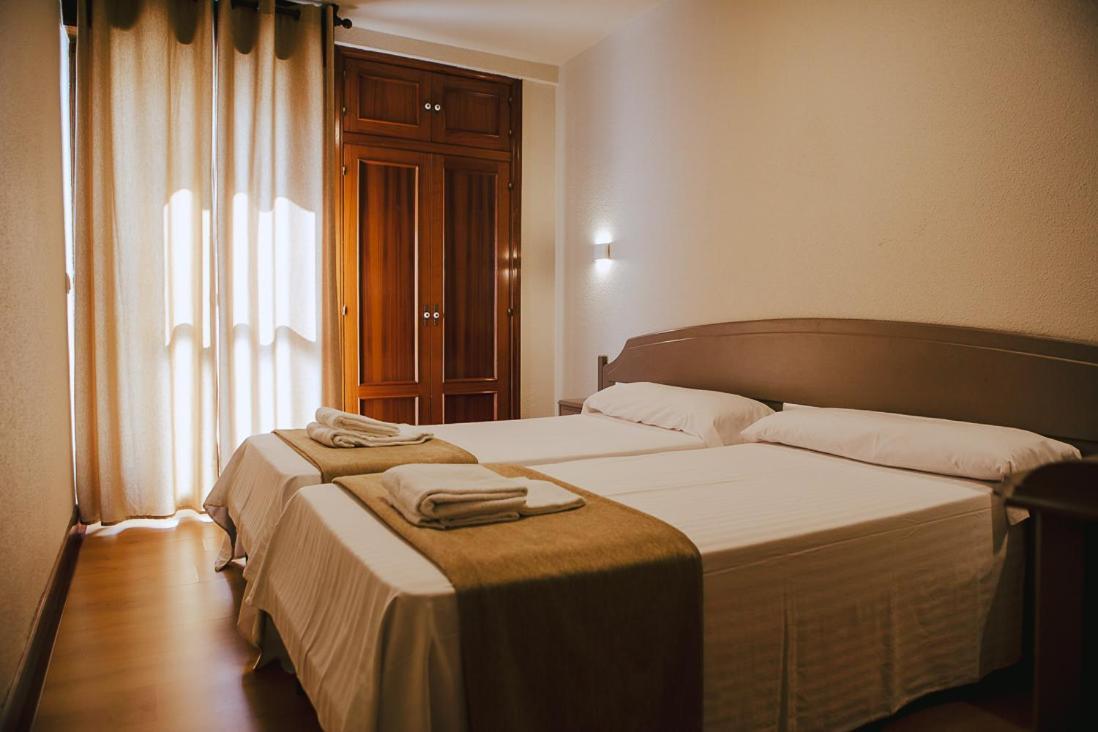 Hotel&Bar Ducay Olite Ruang foto