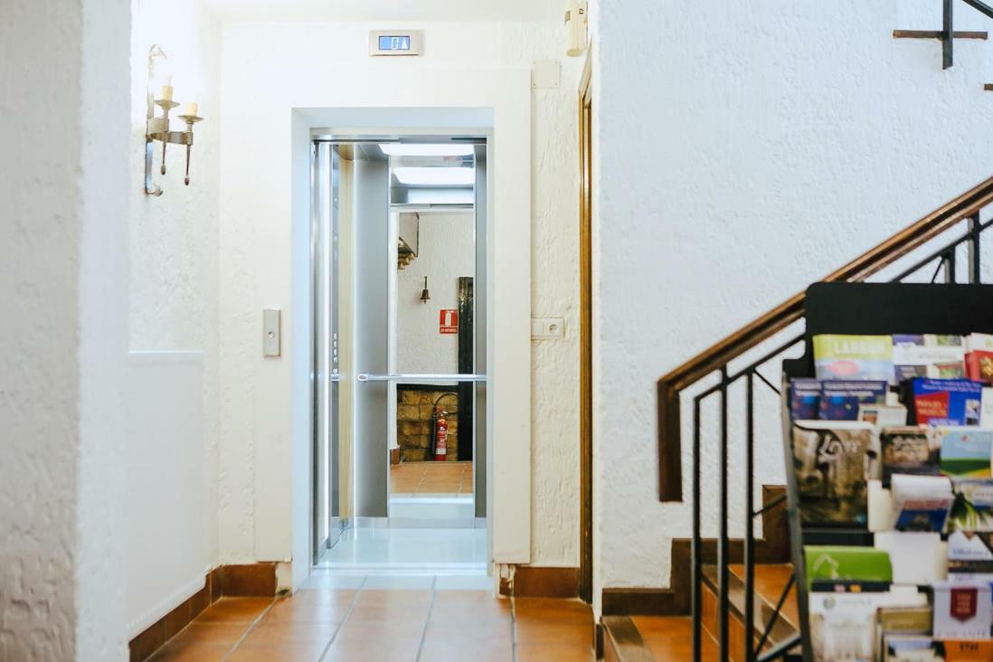 Hotel&Bar Ducay Olite Bagian luar foto