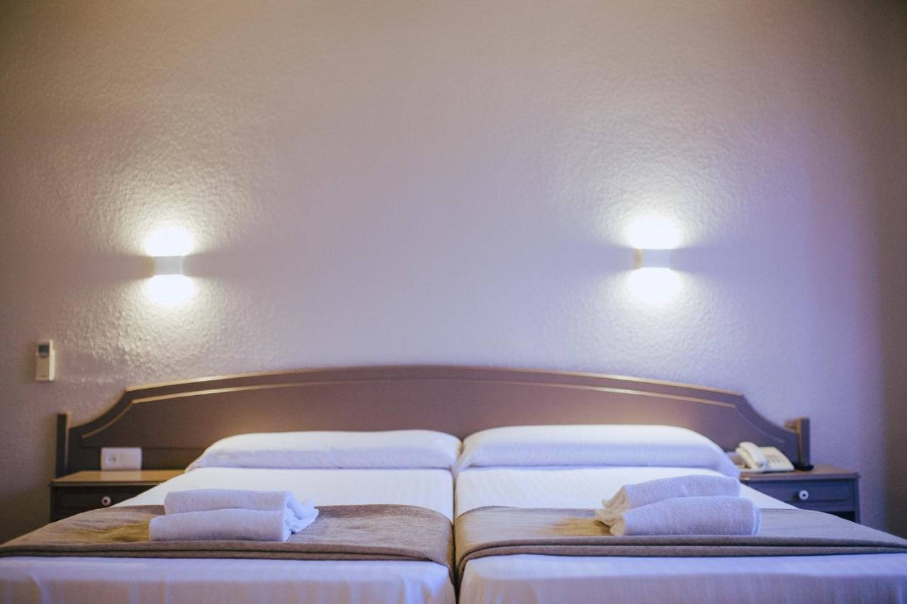 Hotel&Bar Ducay Olite Bagian luar foto